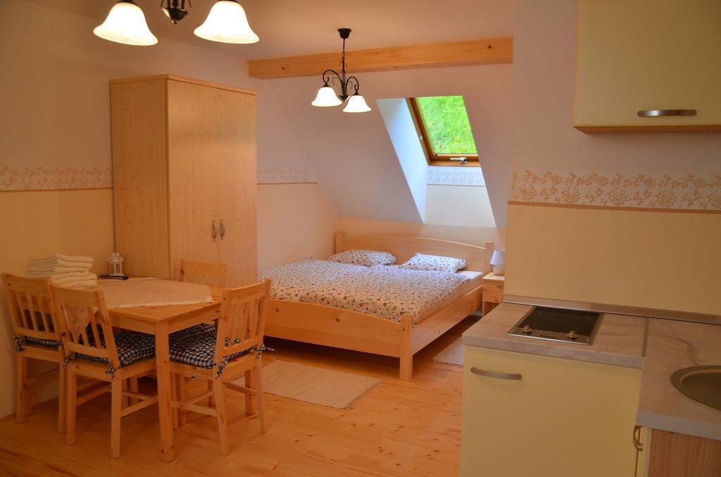 Farmhouse Stiftar โซลกาวา ห้อง รูปภาพ